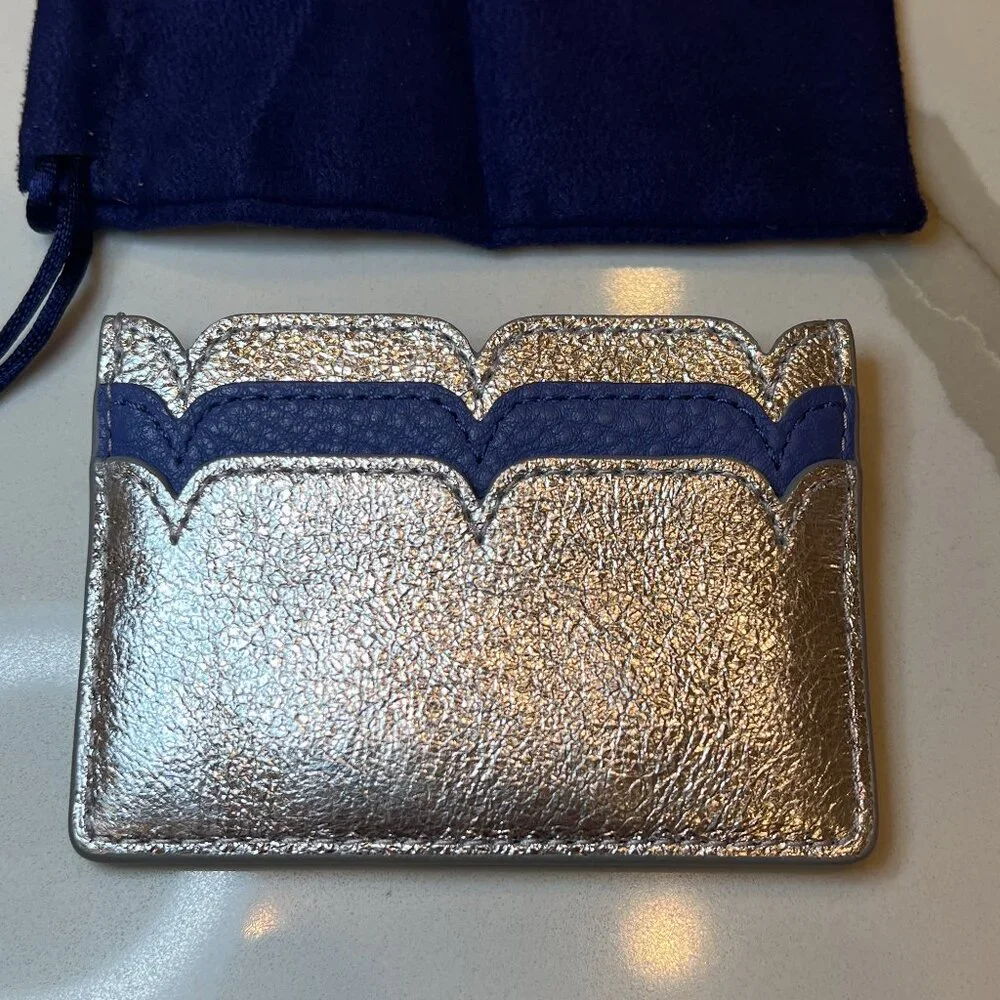 NWOT Tory Burch Scalloped-T Silver Metallic Leather Card Holder
